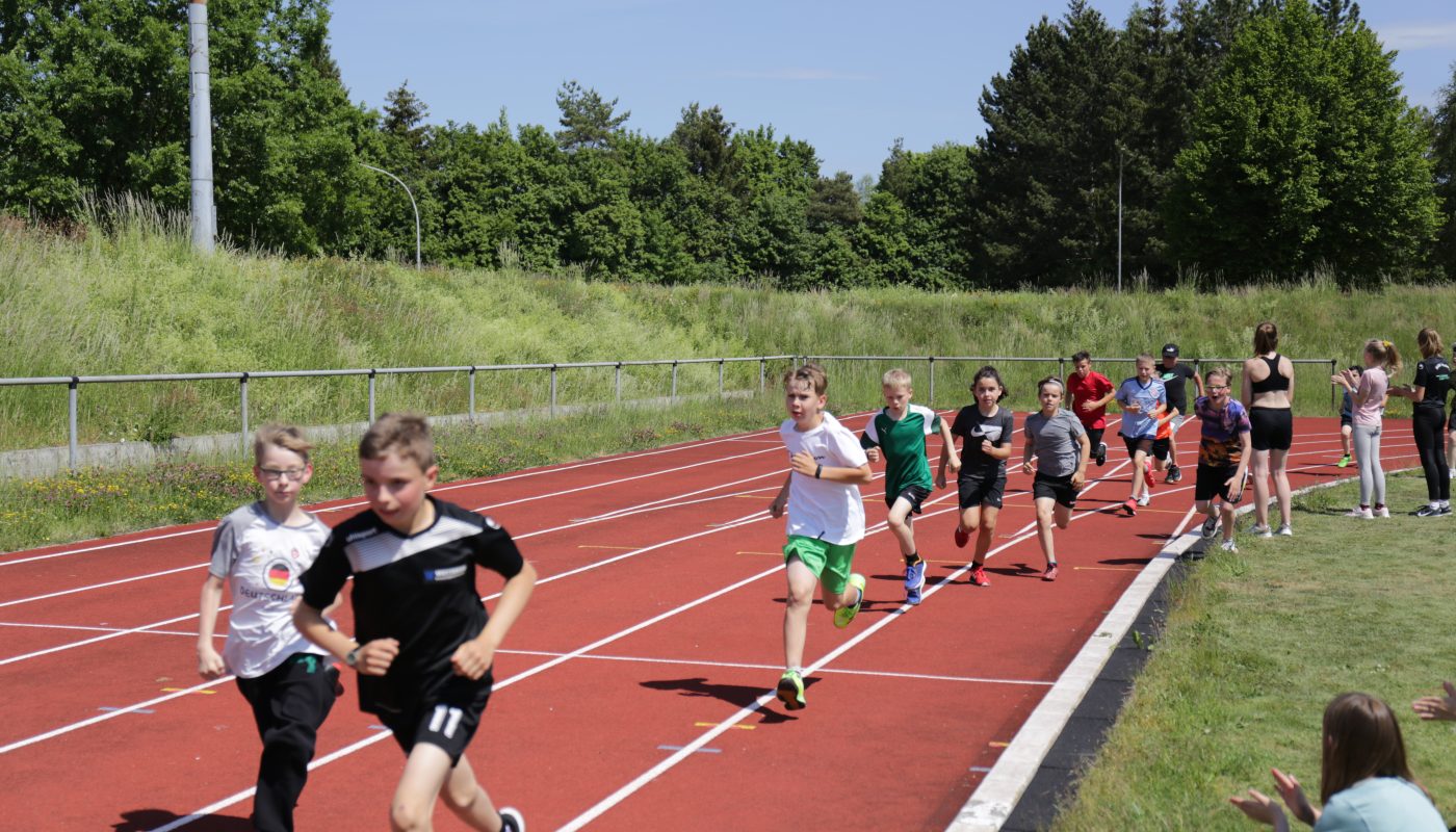 Sportwettkämpfe mit Tradition – Bundesjugendspiele am Schulzentrum Stetten